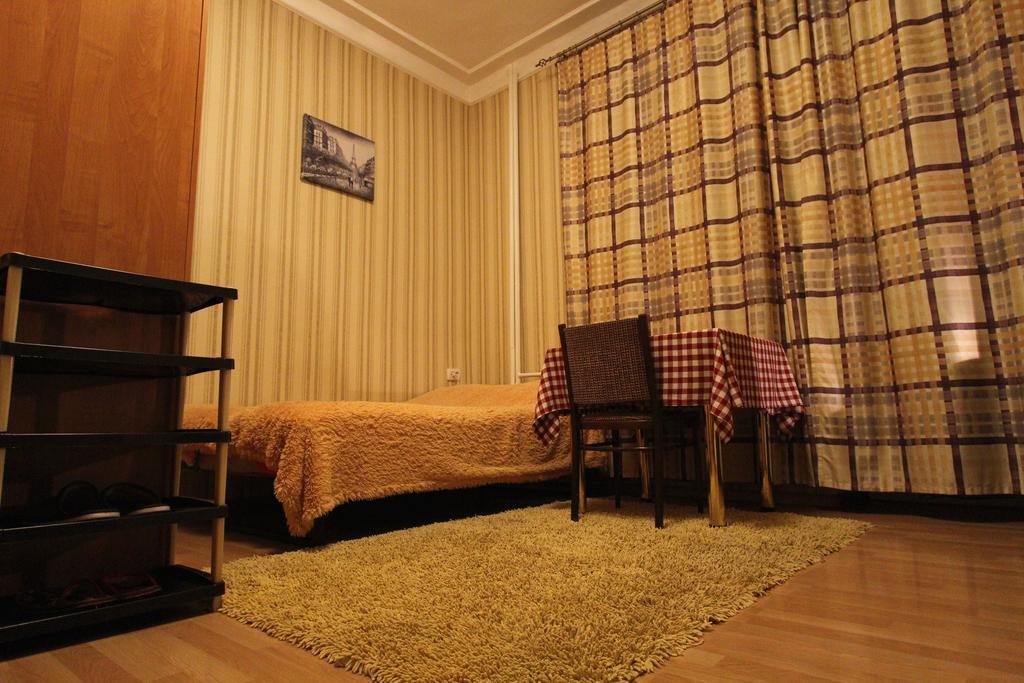 Nadezhda Apartments On Kabanbay Batyr 122 Alma-Ata Exteriör bild